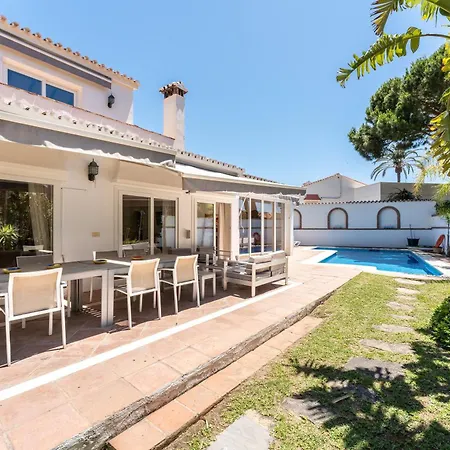 Casa Adelina En מארבלה